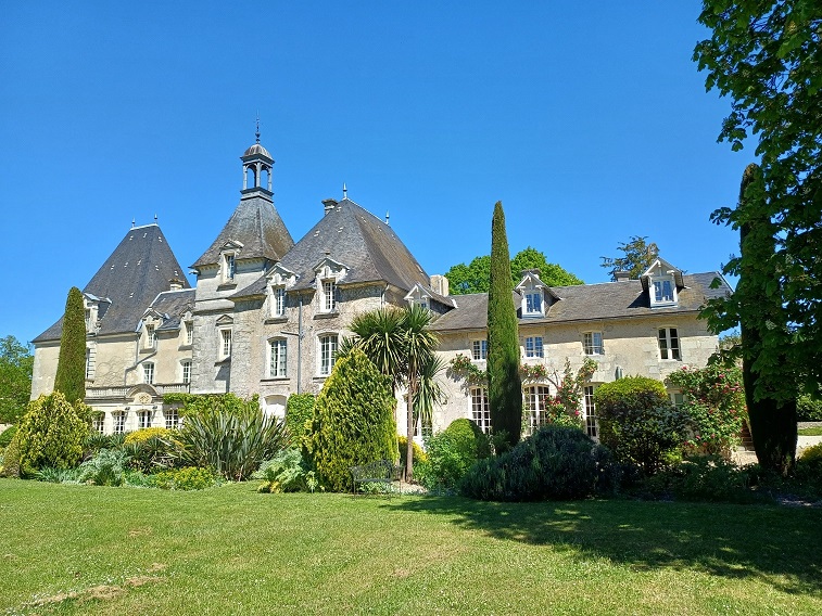 picture yourself at the chateau retreat